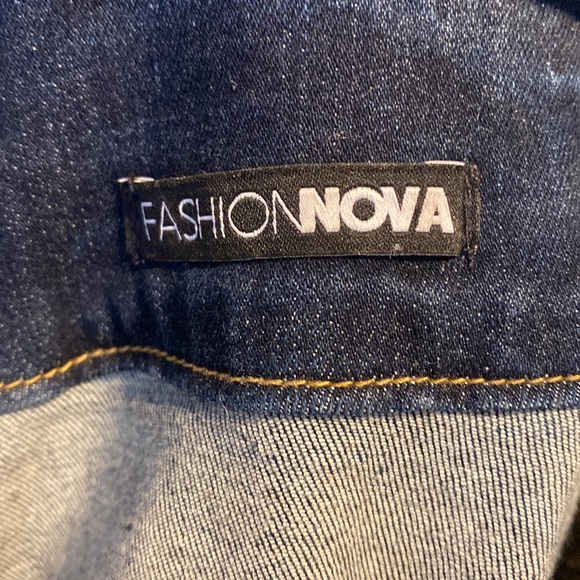 Fashion Nova Distressed Denim Jacket (L) - Picture 10 of 11